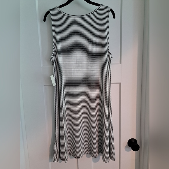 NWT Women's Tank Swing Dress (White/Black Stripe) - Amazon Essentials - Picture 4 of 8